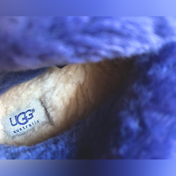 NWOT Blue Suede Ugg Ankle Boots US 9/UK 7.5 - Picture 2 of 8